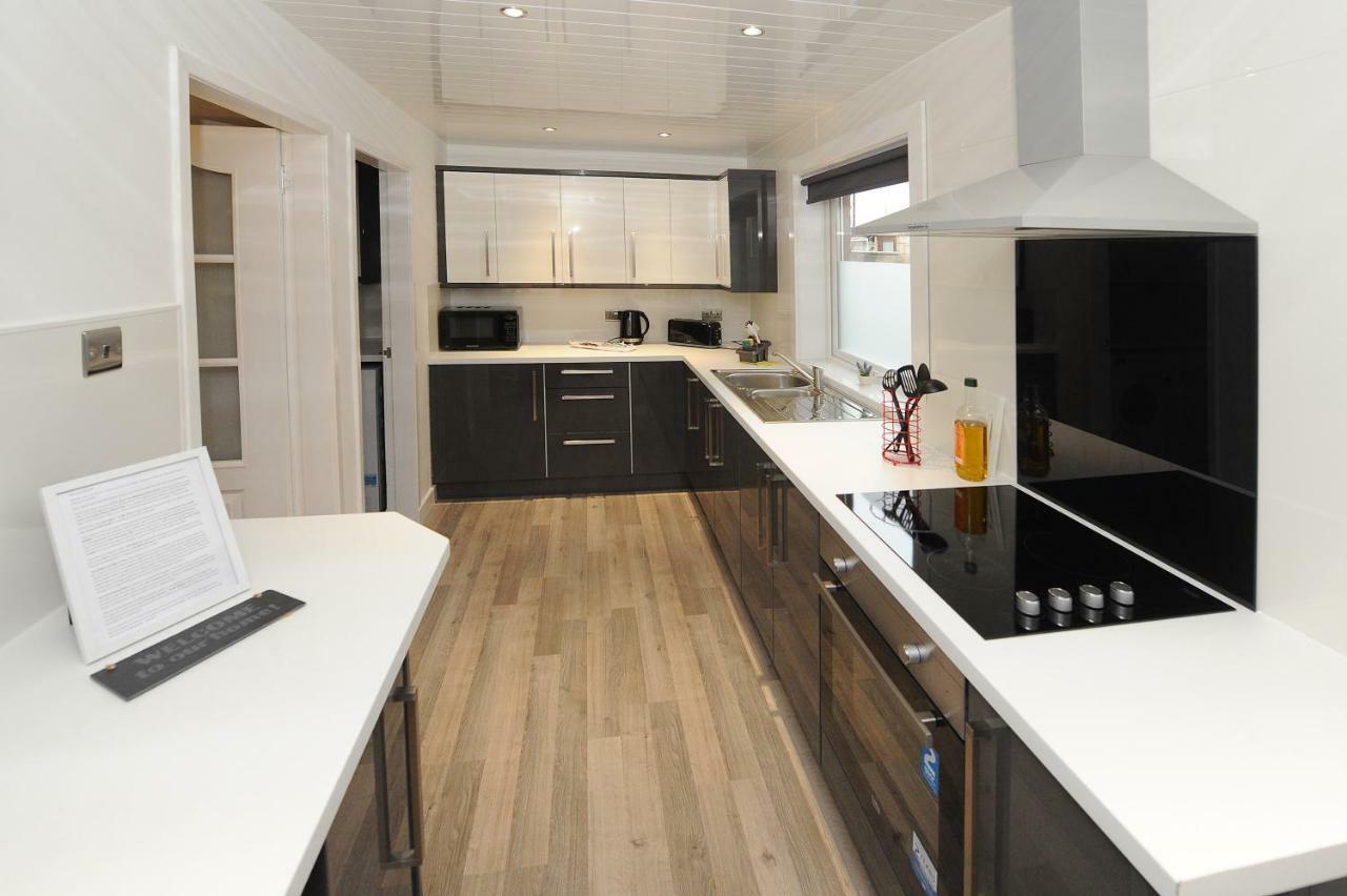 Three Bedroom Spacious House Stirling Exterior foto